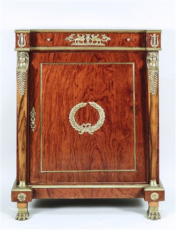 STIPO IN MOGANO, SATINWOOD ED ALTRI LEGNI - MAHOGANY, SATINWOOD AND OTHER...