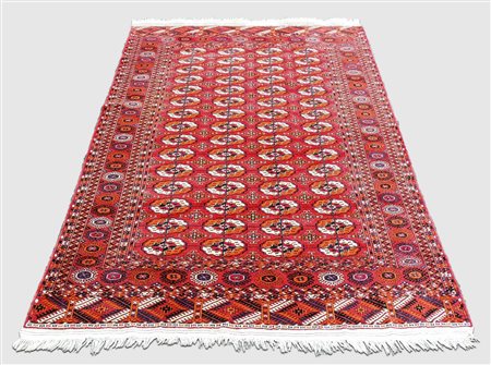 TAPPETO BUKARA - BUKARA RUG fondo rosso campo con medaglioni nei toni...