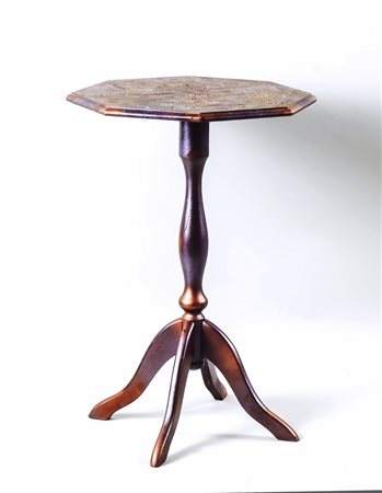 TAVOLINO OTTAGONALE - OCTAGONAL TABLE decorato nei toni del viola e del rame,...