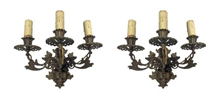 Coppia di appliques in bronzo dorato a tre luci