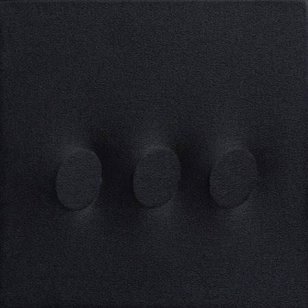 TURI SIMETI
Superficie nera con tre ovali, 2006