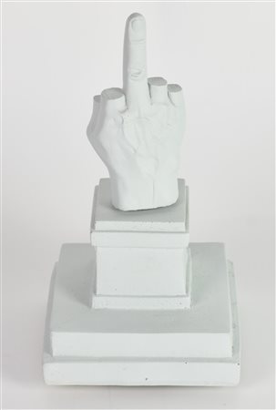 Maurizio Cattelan L.O.V.E. CARILLON, 2014 resina, cm 21x11x11 sotto la base:...