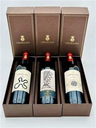  
Tenuta dell'Ornellaia Bolgheri Superiore, Ornellaia Verticale Vendemmia d'Artista, 2014-2015-2016 2014-2015-2016
Italia-Toscana 0,75