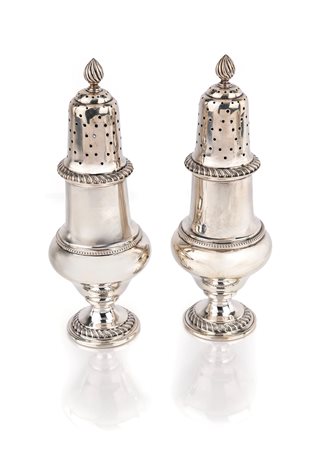 Coppia di spargizucchero, argentiere Settepassi lievi ammaccature altezza cm...