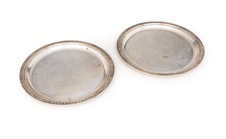 Coppia di piattini sotto brocca profilo a palmette diametro cm 14 - peso...