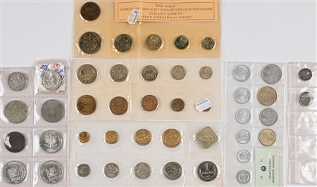 Lotto di monete in argento e metallo vile e serie divisionali: Russia;...