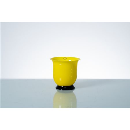 VENINI, Vaso a campana rovescia in vetro
