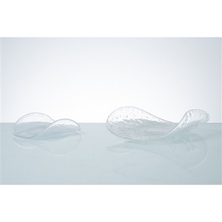 VENINI, Due centrotavola della serie “Onde” modello “761”