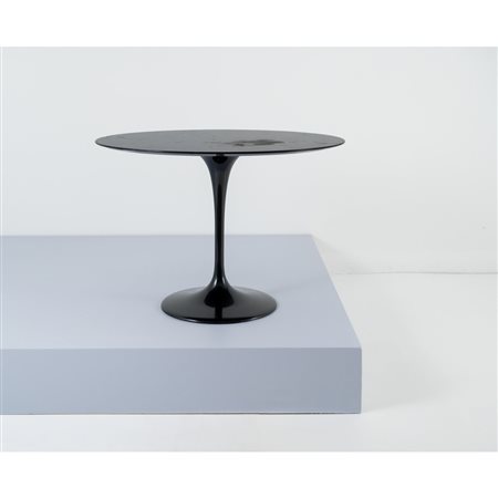 EERO SAARINEN, Tavolo modello “Tulip”
