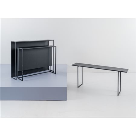 FRANK ROBICHEZ (Attr.le), Due consolle impilabili ed un tavolo