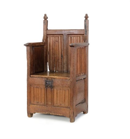 MOBILE DEL XV SECOLO TRONO GOTICO IN NOCE, XIV SECOLO, fronte con pannelli...