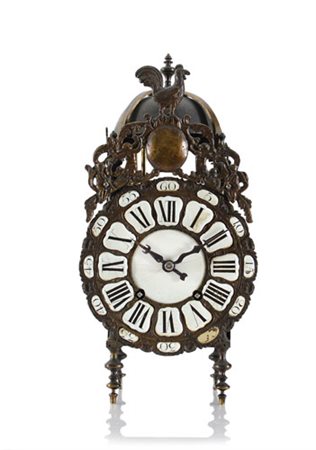 OROLOGIO DA MURO PENDOLA A LANTERNA, XVIII SECOLO, cassa in bronzo e ottone,...