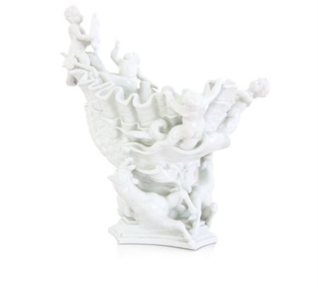 GINORI CENTROTAVOLA IN PORCELLANA BIANCA, GINORI, INIZIO XX SECOLO, a...