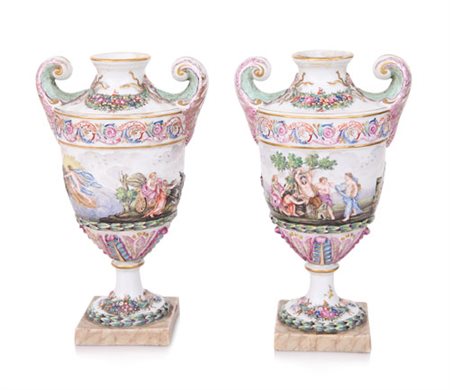 NAPOLI COPPIA DI VASI IN PORCELLANA, NAPOLI, INIZIO XIX SECOLO, a doppia...