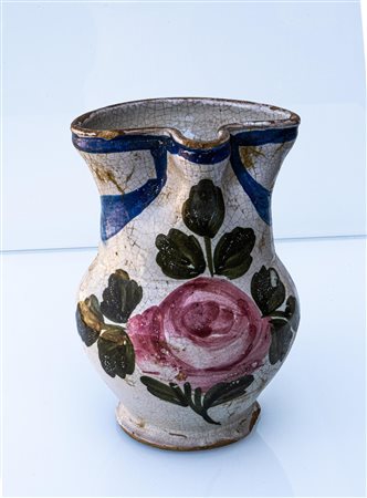 Brocca monoansata con decoro floreale. Manifattura Palena (Pulsinelli?)   Manifattura di Palena degli inizi del XX secolo