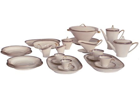 Servizio Bavaria in porcellana bianca con profili blu ed oro    