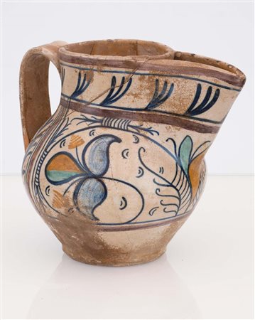 Boccale in maiolica con motivo vegetale a palmetta e a dente di lupo. Manifattura dell'Italia centrale (Umbria o Lazio) fine del XV - primi anni del XVI secolo   