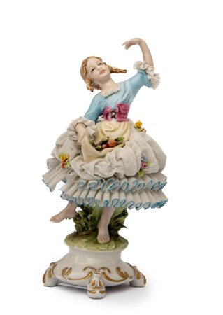 Statuina di fanciulla con grembiule e frutti   Giuseppe Cappè