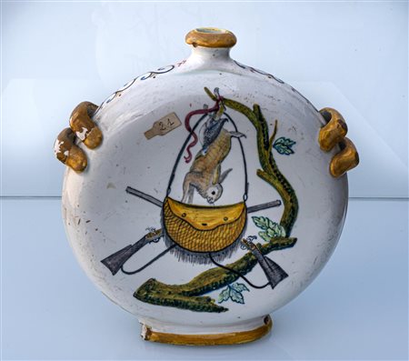 Fiasca da pellegrino con decoro a trofeo di caccia    Manifattura dell'Italia centrale della prima metà del XX secolo
