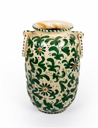 Vaso in maiolica con anse a cerchi e decoro a foglie e fiori verdi con dorolla arancione   Manifattura del centro Italia della metà del XX secolo