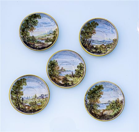 Cinque piattini con paesaggo agreste.    Fabbrica Matricardi, Ascoli degli anni Venti del XX secolo