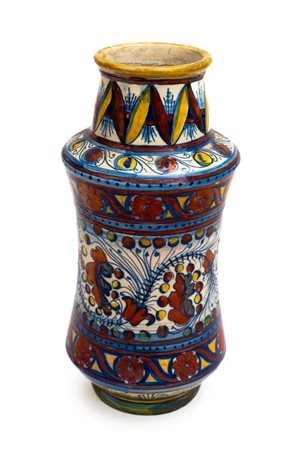 Coppia di vasi in maiolica decorata a lustro metallico di gusto moresco, uno dei quali firmato "Santarelli Gualdo Tadino"   Manifattura di Gualdo Tadino del XX secolo