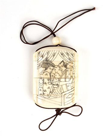  
INRŌ A TRE SCOMPARTI IN OSSO  
 