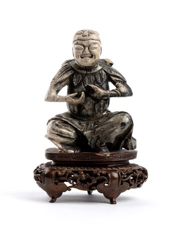  
FIGURA DI IMMORTALE IN PIETRA SAPONARIA 
 