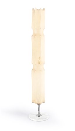 Lampada da terra in cocoon, struttura in metallo e base in marmo bianco Anni...