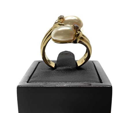 Anello in oro e perle, 20° century