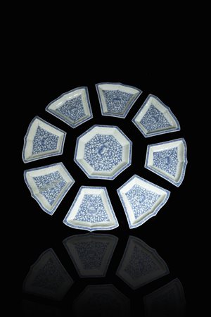 ANTIPASTIERA<BR>Antipastiera in porcellana bianca e blu