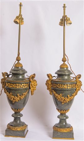 Coppia di vasi con coperchi Manifattura francese, fine XIX secolo 60 x 30 x...