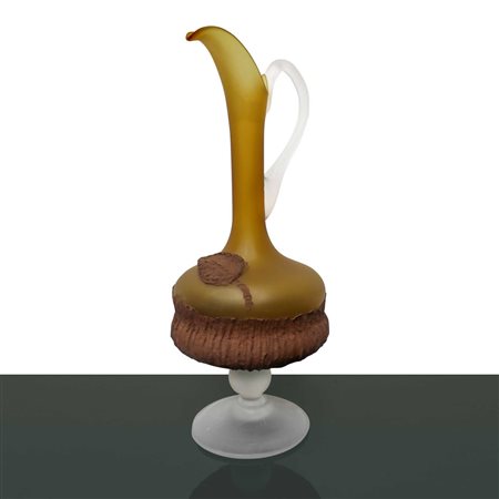 Vaso con manico in vetro con decorazione a foglia