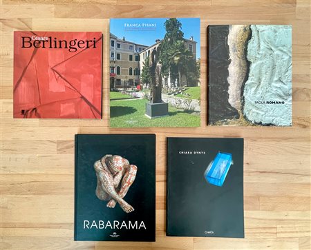 ARTISTI ITALIANI CONTEMPORANEI - Lotto unico di 5 cataloghi