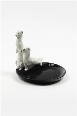 FELICE TOSALLI<BR>Torino 1883 - 1958<BR>"Ermellini su piatto" 1931 ca