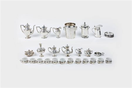 LOTTO DI OGGETTI IN ARGENTO