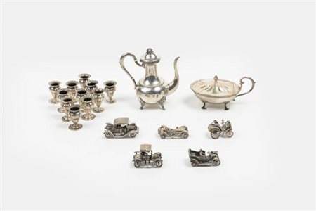 LOTTO DI OGGETTI IN ARGENTO