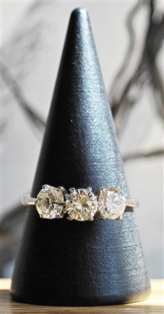 ANELLO IN ORO BIANCO E DIAMANTI...