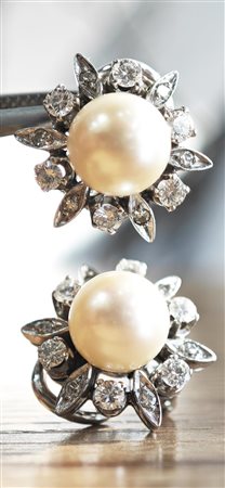 ORECCHINI FASANO IN ORO BIANCO CON DIAMANTI E PERLE...