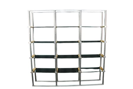 GRANDE PARETE PER ESPOSIZIONE