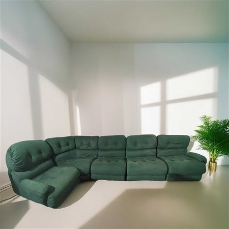 Divano modulare a 5 elementi di cui uno angolare