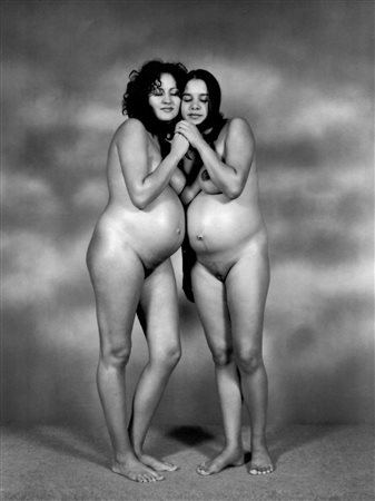 Garo Keshishian DUE SORELLE, 2001 stampa fotografica, cm 19,5x14,5; es. 7/15...