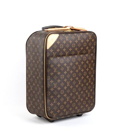 Louis Vuitton  
Louis Vuitton 
 