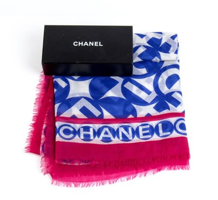 Chanel  
Chanel  
 380X140CM
