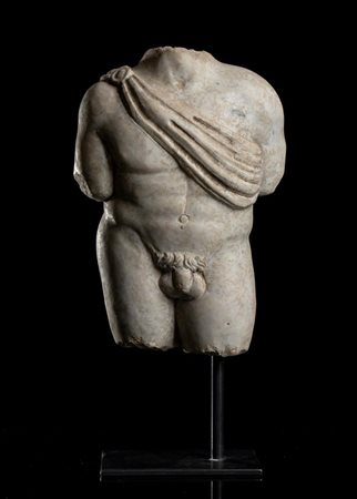 Torso di Apollo in marmo bianco. Italia Centrale, inizi del XX secolo   