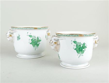 A lot of porcelain cachepots with Apponyi green decor. Herend, late 20th...