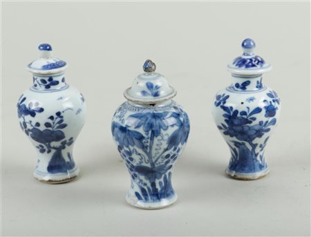 Collection of three various blue and white lidded jars. China, Kangxi. Edge...