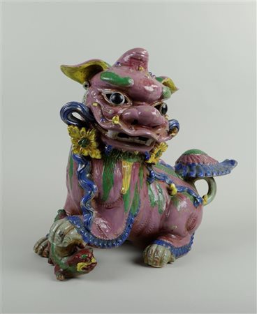 A large polychrome foo-dog. China, 19th century. Minor damage to the...