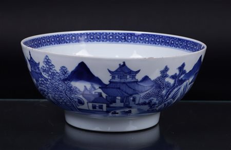 A porcelain bowl, large model, floral decor. China, Qianlong 18th...