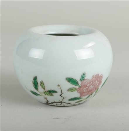 A porcelain jar decorated with underglaze red, marked Kangxi. China, 1st half...